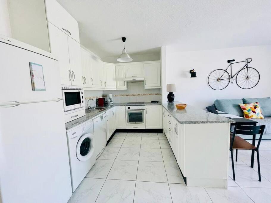 Comfy Home With Large Terrace Five Minutes From Ocean Los Cristianos  Eksteriør bilde