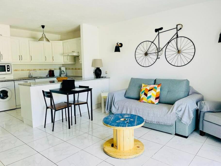 Comfy Home With Large Terrace Five Minutes From Ocean Los Cristianos  Eksteriør bilde